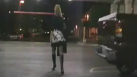 Wanita gemuk yang te ...