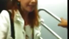 Ibu pakaian mengambi ...