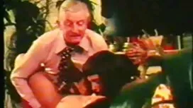 Hitam, gelas, panjan ...