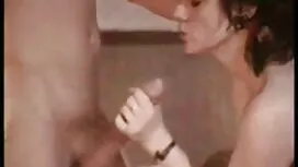 Kutu buku gadis teng ...