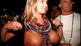 Monica Alexander ada ...