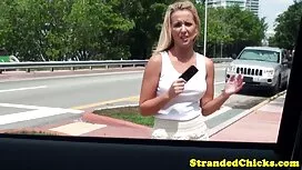 Dia membuat dirinya  ...