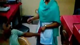 Yoga pengajar benar- ...