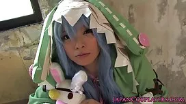 Seorang pria yang me ...