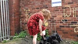 Tutup mata anda pada ...