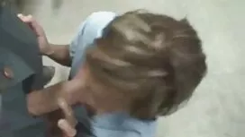 Melengkung gadis men ...