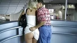 Gadis dalam seluar a ...